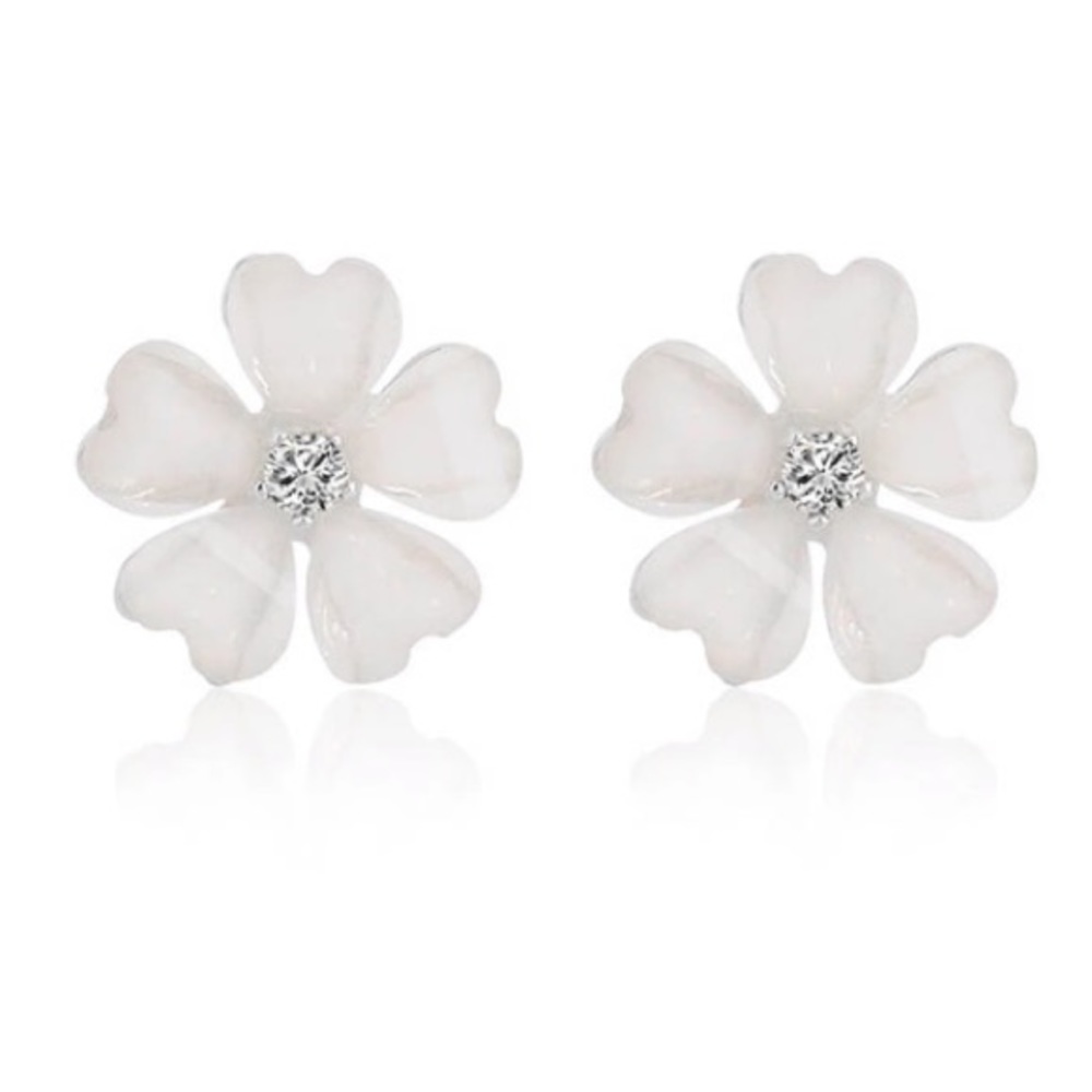 NEW!๐๐VERY PRETTY! VERY CUTE! WHITE FLOWERS!๐๐ - Picture 5 of 8